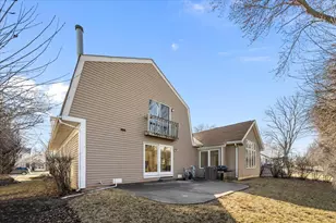 1150 Thompson Blvd, Buffalo Grove, IL 60089 - Photo 18