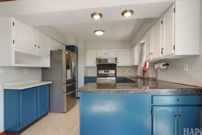 414 Cedar Street, Lake in the Hills, IL 60156 - Photo 6