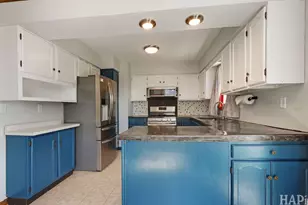 414 Cedar St, Lake in the Hills, IL 60156 - Photo 6