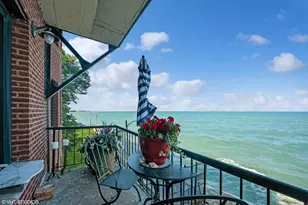 7649 N Eastlake Terrace, Chicago, IL 60626 - Photo 2