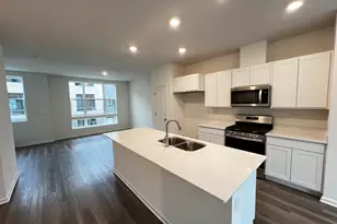 383 Summit Cir, Lombard, IL 60148 - Photo 4