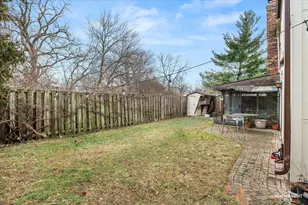 8119 Oriole Dr, Darien, IL 60561 - Photo 16