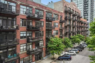 375 W Erie St, Chicago, IL 60654 - Photo 1