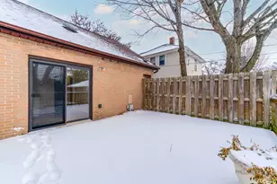 225 Walker Pl, Mundelein, IL 60060 - Photo 20