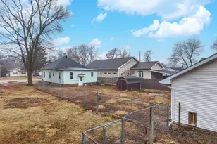 912 Charles St, Streator, IL 61364 - Photo 32