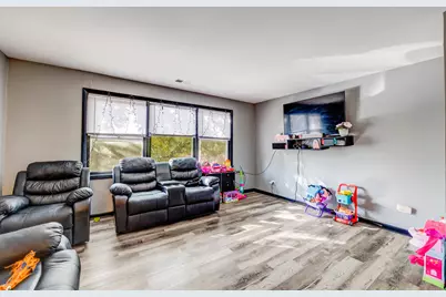 4250 W 63rd Street, Chicago, IL 60629 - Photo 8