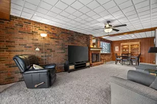 1504 Woodbridge Rd, Joliet, IL 60436 - Photo 4