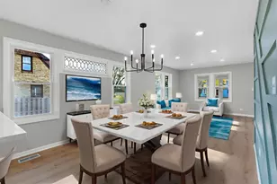 407 N Liberty St, Elgin, IL 60120 - Photo 8