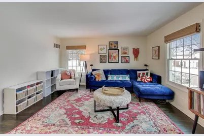 46 Oak Valley Drive, Cary, IL 60013 - Photo 4