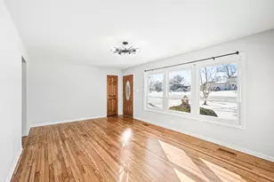 2N643 Diane Ave, Glen Ellyn, IL 60137 - Photo 6