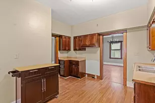 113 E Columbus St, Sibley, IL 61773 - Photo 14