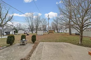 113 E Columbus St, Sibley, IL 61773 - Photo 38