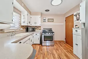 6401 Sinclair Ave, Berwyn, IL 60402 - Photo 8