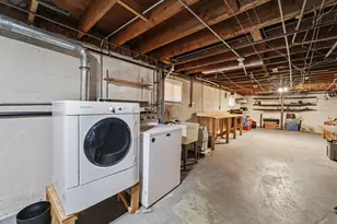 6401 Sinclair Ave, Berwyn, IL 60402 - Photo 18