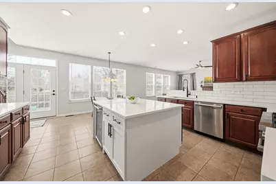 305 Chick Evans Street, Bolingbrook, IL 60490 - Photo 8