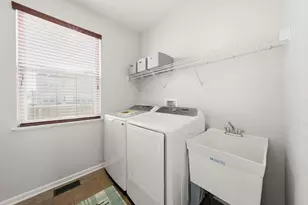 305 Chick Evans St, Bolingbrook, IL 60490 - Photo 30