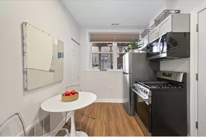 3806 W Belle Plaine Avenue #G, Chicago, IL 60618 - Photo 10