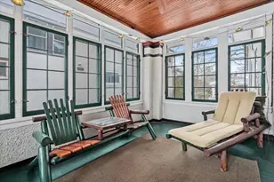 637 N Grove Ave, Oak Park, IL 60302 - Photo 2