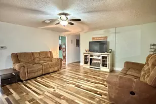 811 E Maple St, Chatsworth, IL 60921 - Photo 8