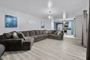 681 Majestic Dr, Algonquin, IL 60102 - Photo 8