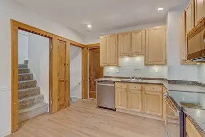 1561 E Walnut Avenue, Des Plaines, IL 60016 - Photo 8