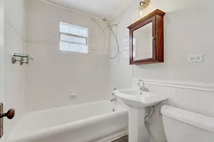 1561 E Walnut Ave, Des Plaines, IL 60016 - Photo 18