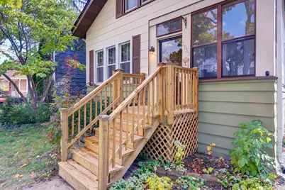 1561 E Walnut Avenue, Des Plaines, IL 60016 - Photo 2