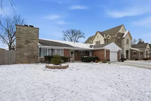 172 Cornell Ave, Des Plaines, IL 60016 - Photo 2