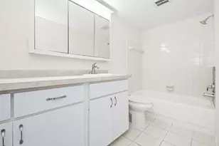 3240 N Manor Dr, Lansing, IL 60438 - Photo 12