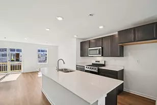 1433 Oakfield Ln, Pingree Grove, IL 60140 - Photo 10