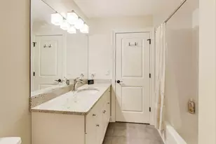 355 W First Ave, Elmhurst, IL 60126 - Photo 18