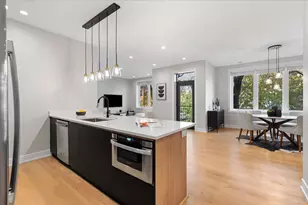 3653 W Barry Ave, Chicago, IL 60618 - Photo 6