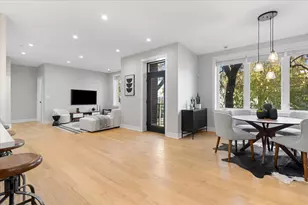 3653 W Barry Ave, Chicago, IL 60618 - Photo 10