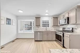 526 Ascot Ln, Streamwood, IL 60107 - Photo 12