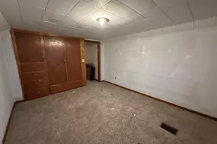 2750 N Henderson Rd, Freeport, IL 61032 - Photo 18