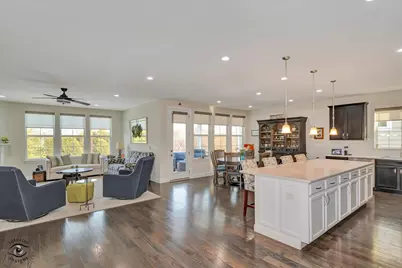 318 Arabian Circle, Willowbrook, IL 60527 - Photo 8