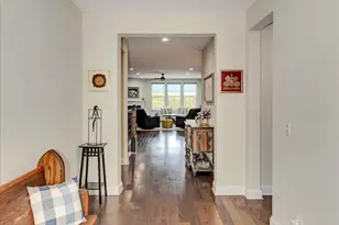 318 Arabian Cir, Willowbrook, IL 60527 - Photo 4