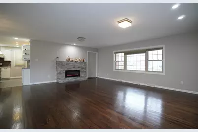 6092 Cleveland Street, Merrillville, IN 46410 - Photo 10