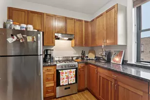 7023 5 N Sheridan Rd, Chicago, IL 60626 - Photo 10