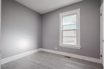 7836 S Saint Lawrence Avenue, Chicago, IL 60619 - Photo 30
