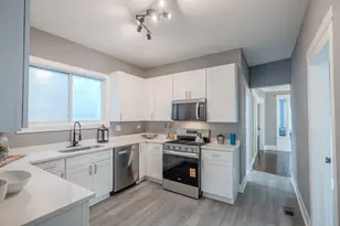 7836 S St Lawrence Ave, Chicago, IL 60619 - Photo 10