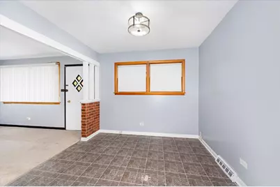 12356 S Carpenter Street, Calumet Park, IL 60827 - Photo 10