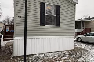 35 Cedar St, Minooka, IL 60447 - Photo 1