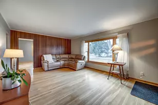 28W544 Forest View Ave, Warrenville, IL 60555 - Photo 4