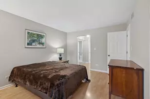 724 Maplewood Ct, Willowbrook, IL 60527 - Photo 14