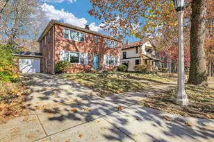 206 W Florida Ave, Urbana, IL 61801 - Photo 6