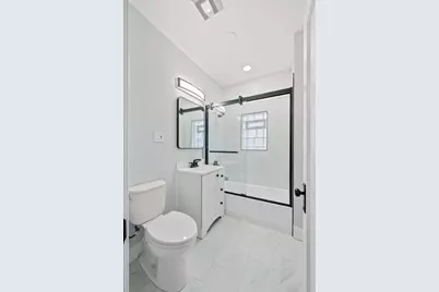 5230 W Deming Place, Chicago, IL 60639 - Photo 16