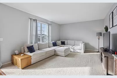 882 N Carly Circle, Yorkville, IL 60560 - Photo 10