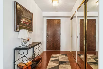 101 Old Oak Drive #305, Buffalo Grove, IL 60089 - Photo 6