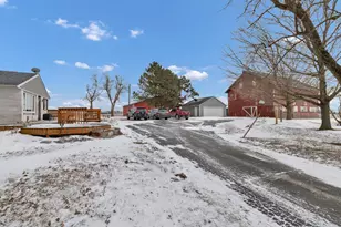 13535 County Line Rd, Garden Prairie, IL 61038 - Photo 30